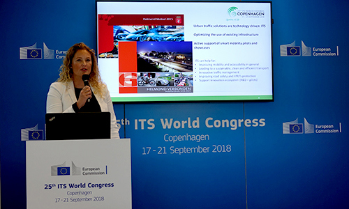 Foto van vrouw die presentatie geeft op ITC congress 2018