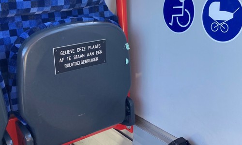 Afbeelding van plek voor rolstoelgebruiker in Arriva bus